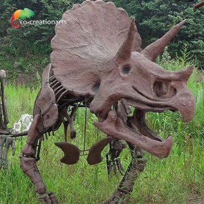 دکوراسیون جاده اسکلت دایناسور Triceratops
