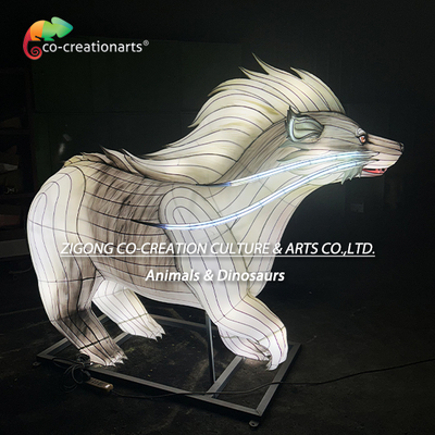 مجسم فانوس گورکن سفید آینده‌نگر با تاج موهیک LED و دم اژدها