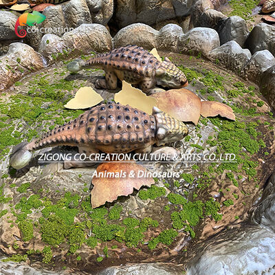 خرید لانه دایناسور متحرک واقع بینانه با دایناسورهای کوچک چاپ شده در سه بعدی و نمایش گنبد آکریلیک تولید آنلاین